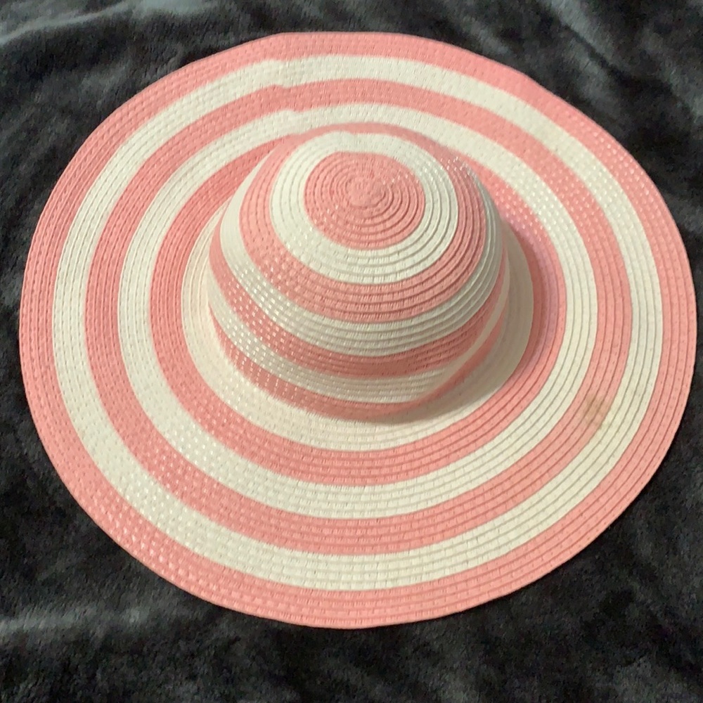 Pink and white kids sun hat